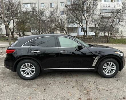 Чорний Інфініті QX70, об'ємом двигуна 3.7 л та пробігом 125 тис. км за 25300 $, фото 5 на Automoto.ua