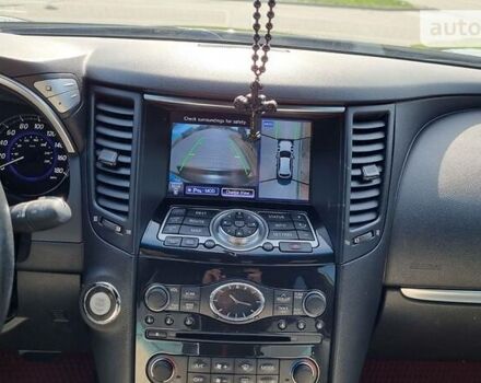 Черный Инфинити QX70, объемом двигателя 3.7 л и пробегом 155 тыс. км за 21300 $, фото 39 на Automoto.ua