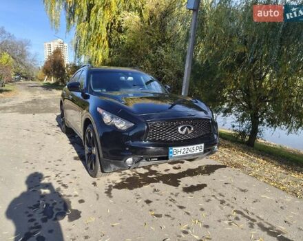 Черный Инфинити QX70, объемом двигателя 3.7 л и пробегом 93 тыс. км за 18900 $, фото 1 на Automoto.ua