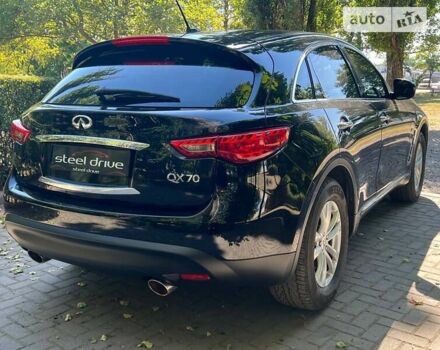 Черный Инфинити QX70, объемом двигателя 3.7 л и пробегом 114 тыс. км за 18888 $, фото 7 на Automoto.ua