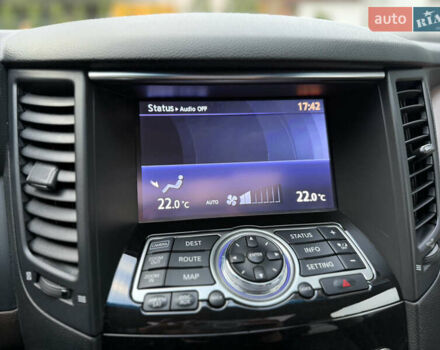 Черный Инфинити QX70, объемом двигателя 3.7 л и пробегом 141 тыс. км за 21500 $, фото 36 на Automoto.ua