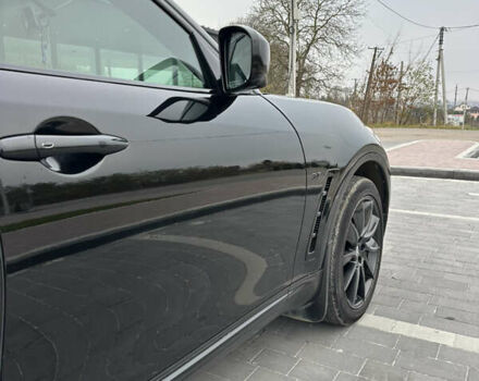 Черный Инфинити QX70, объемом двигателя 3.7 л и пробегом 220 тыс. км за 21500 $, фото 8 на Automoto.ua