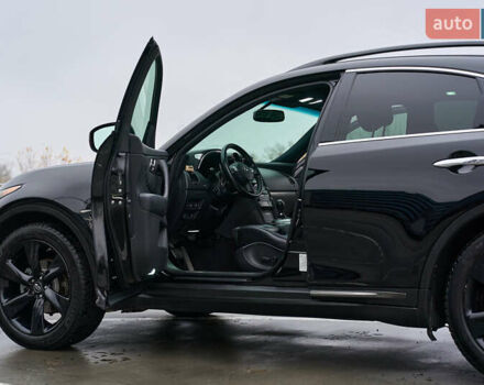 Чорний Інфініті QX70, об'ємом двигуна 3.7 л та пробігом 99 тис. км за 19900 $, фото 24 на Automoto.ua