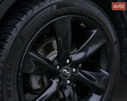 Чорний Інфініті QX70, об'ємом двигуна 3.7 л та пробігом 99 тис. км за 19900 $, фото 34 на Automoto.ua