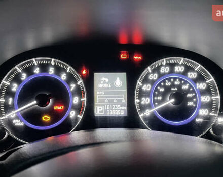 Черный Инфинити QX70, объемом двигателя 3.7 л и пробегом 160 тыс. км за 16900 $, фото 4 на Automoto.ua