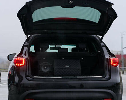 Чорний Інфініті QX70, об'ємом двигуна 3.7 л та пробігом 99 тис. км за 19900 $, фото 14 на Automoto.ua