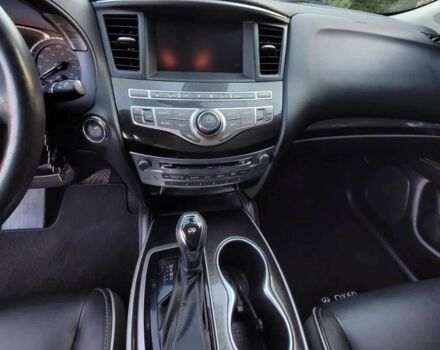 Черный Инфинити QX70, объемом двигателя 3.5 л и пробегом 78 тыс. км за 16499 $, фото 6 на Automoto.ua