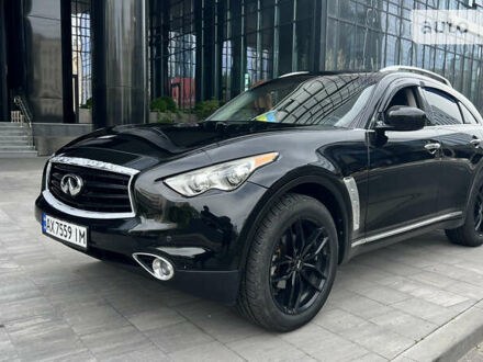 Черный Инфинити QX70, объемом двигателя 3.7 л и пробегом 170 тыс. км за 16500 $, фото 1 на Automoto.ua