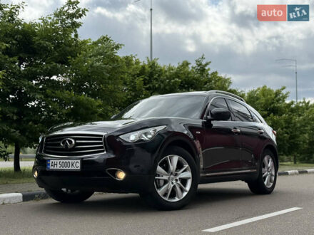 Инфинити QX70 2013 в Киеве на Automoto.ua Черный Инфинити QX70, объемом двигателя 3.7 л и пробегом 140 тыс. км за 18500 $, фото 1 на Automoto.ua