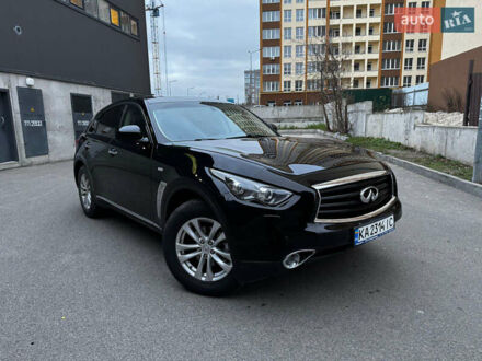 Черный Инфинити QX70, объемом двигателя 3.7 л и пробегом 230 тыс. км за 16500 $, фото 1 на Automoto.ua