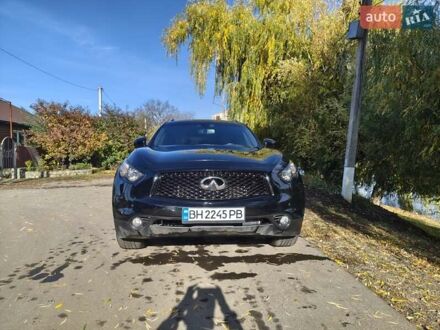 Черный Инфинити QX70, объемом двигателя 3.7 л и пробегом 93 тыс. км за 18900 $, фото 1 на Automoto.ua