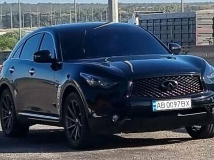 Черный Инфинити QX70, объемом двигателя 3.7 л и пробегом 168 тыс. км за 20800 $, фото 1 на Automoto.ua