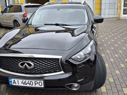 Черный Инфинити QX70, объемом двигателя 3.7 л и пробегом 127 тыс. км за 21000 $, фото 1 на Automoto.ua