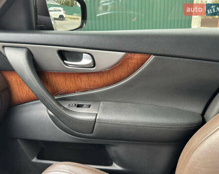 Фиолетовый Инфинити QX70, объемом двигателя 3.7 л и пробегом 110 тыс. км за 20500 $, фото 42 на Automoto.ua