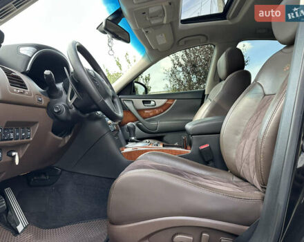 Фиолетовый Инфинити QX70, объемом двигателя 3.7 л и пробегом 110 тыс. км за 20500 $, фото 37 на Automoto.ua