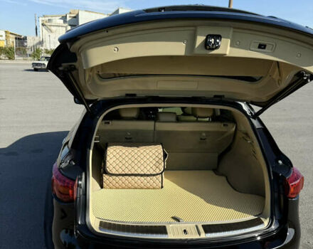 Коричневый Инфинити QX70, объемом двигателя 3.7 л и пробегом 130 тыс. км за 18499 $, фото 24 на Automoto.ua