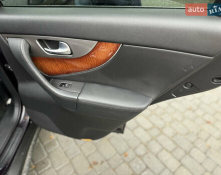 Коричневый Инфинити QX70, объемом двигателя 3 л и пробегом 146 тыс. км за 16500 $, фото 62 на Automoto.ua