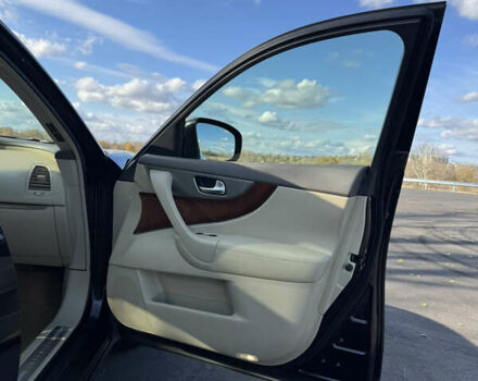 Коричневый Инфинити QX70, объемом двигателя 3.7 л и пробегом 168 тыс. км за 20000 $, фото 9 на Automoto.ua