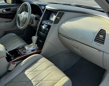 Коричневый Инфинити QX70, объемом двигателя 3.7 л и пробегом 168 тыс. км за 20000 $, фото 8 на Automoto.ua