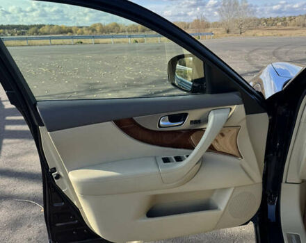 Коричневый Инфинити QX70, объемом двигателя 3.7 л и пробегом 168 тыс. км за 20000 $, фото 11 на Automoto.ua