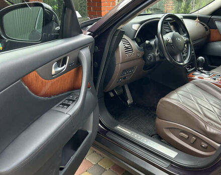 Коричневий Інфініті QX70, об'ємом двигуна 2.99 л та пробігом 102 тис. км за 23000 $, фото 13 на Automoto.ua