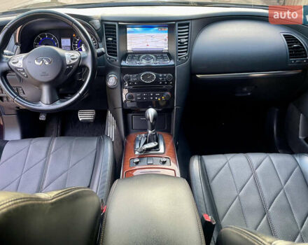 Коричневий Інфініті QX70, об'ємом двигуна 2.99 л та пробігом 138 тис. км за 21800 $, фото 26 на Automoto.ua
