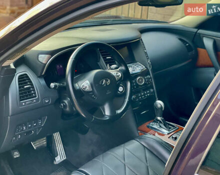 Коричневий Інфініті QX70, об'ємом двигуна 2.99 л та пробігом 138 тис. км за 21800 $, фото 10 на Automoto.ua