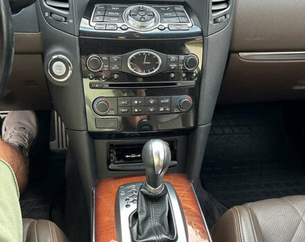 Коричневий Інфініті QX70, об'ємом двигуна 2.99 л та пробігом 102 тис. км за 23000 $, фото 9 на Automoto.ua