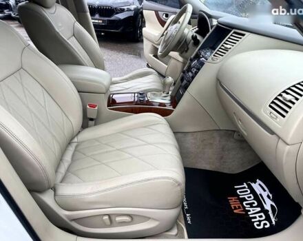 Инфинити QX70, объемом двигателя 3 л и пробегом 123 тыс. км за 16800 $, фото 24 на Automoto.ua