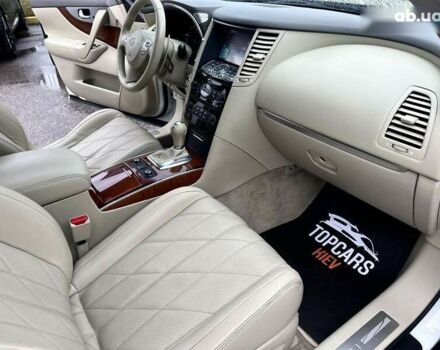 Инфинити QX70, объемом двигателя 3 л и пробегом 123 тыс. км за 16800 $, фото 23 на Automoto.ua