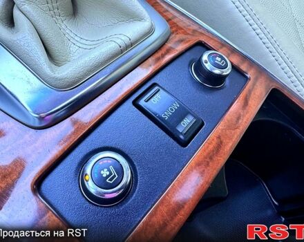 Инфинити QX70, объемом двигателя 3.7 л и пробегом 220 тыс. км за 18500 $, фото 4 на Automoto.ua