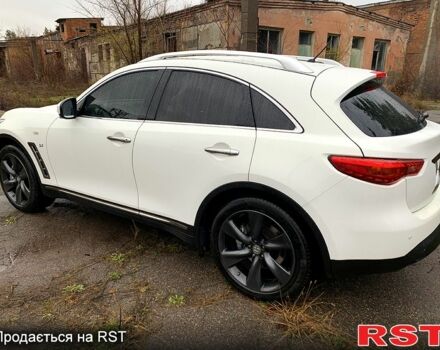 Инфинити QX70, объемом двигателя 3.7 л и пробегом 59 тыс. км за 24999 $, фото 4 на Automoto.ua