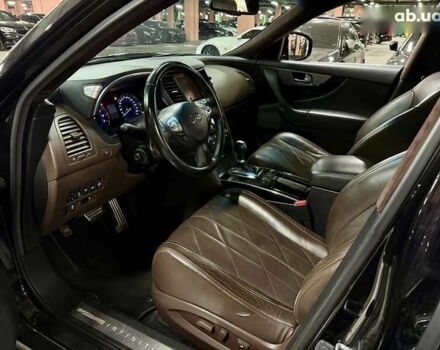 Інфініті QX70, об'ємом двигуна 3.7 л та пробігом 186 тис. км за 15700 $, фото 13 на Automoto.ua