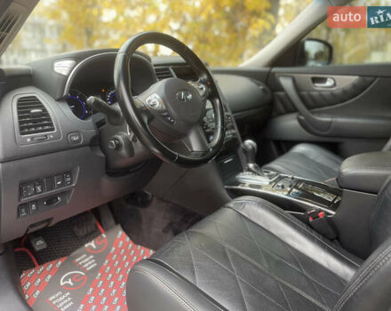 Инфинити QX70, объемом двигателя 3 л и пробегом 215 тыс. км за 17900 $, фото 25 на Automoto.ua