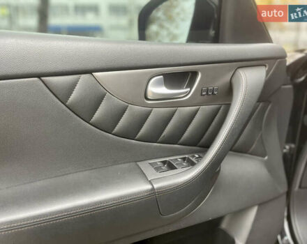 Инфинити QX70, объемом двигателя 3 л и пробегом 215 тыс. км за 17900 $, фото 22 на Automoto.ua