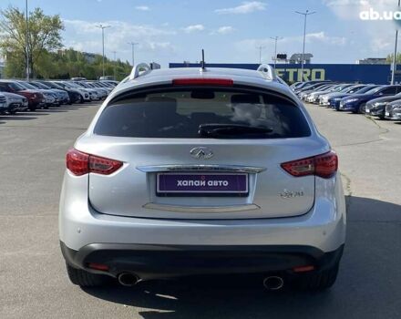 Инфинити QX70, объемом двигателя 3.7 л и пробегом 116 тыс. км за 18000 $, фото 7 на Automoto.ua