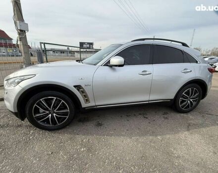 Инфинити QX70, объемом двигателя 3 л и пробегом 181 тыс. км за 19990 $, фото 3 на Automoto.ua