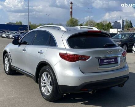Инфинити QX70, объемом двигателя 3.7 л и пробегом 116 тыс. км за 18000 $, фото 8 на Automoto.ua