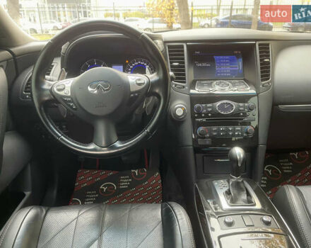 Инфинити QX70, объемом двигателя 3 л и пробегом 215 тыс. км за 17900 $, фото 27 на Automoto.ua