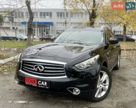 Инфинити QX70, объемом двигателя 3 л и пробегом 215 тыс. км за 17900 $, фото 1 на Automoto.ua