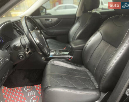 Инфинити QX70, объемом двигателя 3 л и пробегом 215 тыс. км за 17900 $, фото 26 на Automoto.ua