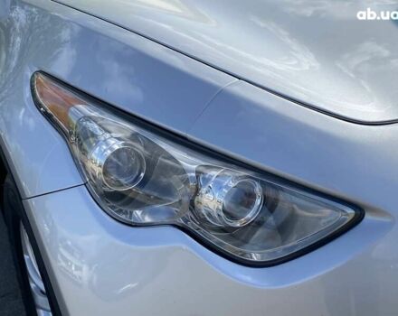 Инфинити QX70, объемом двигателя 3.7 л и пробегом 116 тыс. км за 18000 $, фото 4 на Automoto.ua