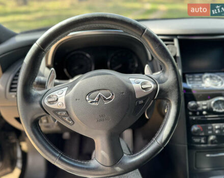 Инфинити QX70, объемом двигателя 3.7 л и пробегом 149 тыс. км за 22300 $, фото 9 на Automoto.ua