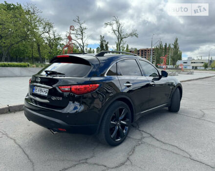 Инфинити QX70, объемом двигателя 3.7 л и пробегом 120 тыс. км за 20999 $, фото 2 на Automoto.ua