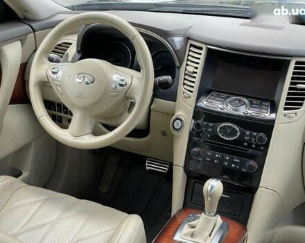 Інфініті QX70, об'ємом двигуна 3 л та пробігом 119 тис. км за 20590 $, фото 16 на Automoto.ua