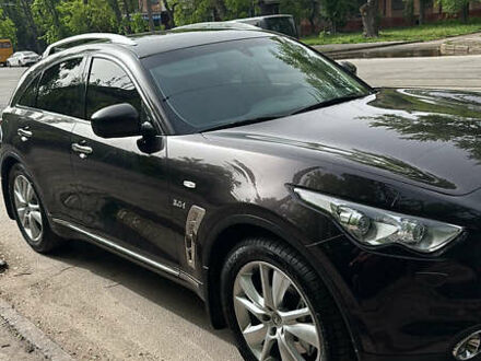 Інфініті QX70 2013 у Кривому Розі на Automoto.ua Інфініті QX70, об'ємом двигуна 2.99 л та пробігом 155 тис. км за 20000 $, фото 1 на Automoto.ua