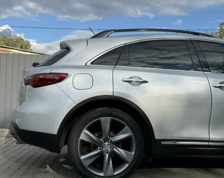 Серый Инфинити QX70, объемом двигателя 3.7 л и пробегом 195 тыс. км за 17200 $, фото 9 на Automoto.ua