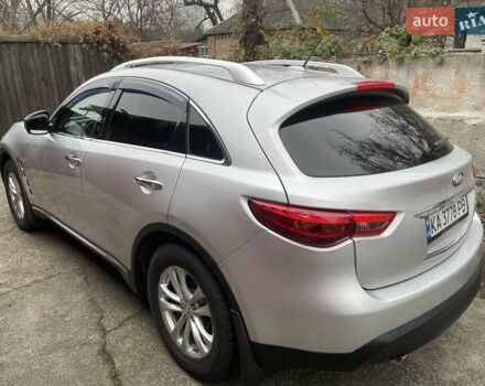 Серый Инфинити QX70, объемом двигателя 3.7 л и пробегом 122 тыс. км за 15500 $, фото 8 на Automoto.ua