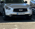 Серый Инфинити QX70, объемом двигателя 3.7 л и пробегом 195 тыс. км за 17200 $, фото 3 на Automoto.ua