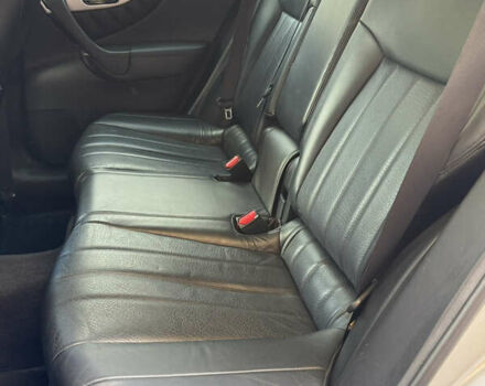 Серый Инфинити QX70, объемом двигателя 3.7 л и пробегом 195 тыс. км за 17200 $, фото 21 на Automoto.ua